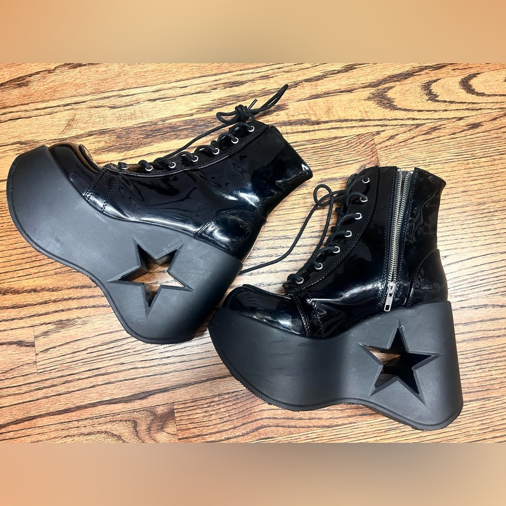Demonia Dynamite-106 Black Platform Ankle Boots Size 9 - Picture 2 of 13